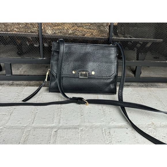 Sole Society  Black Pebbled Leather With Gold Tone Adjustable Strap‎ Crossbody - Picture 2 of 15